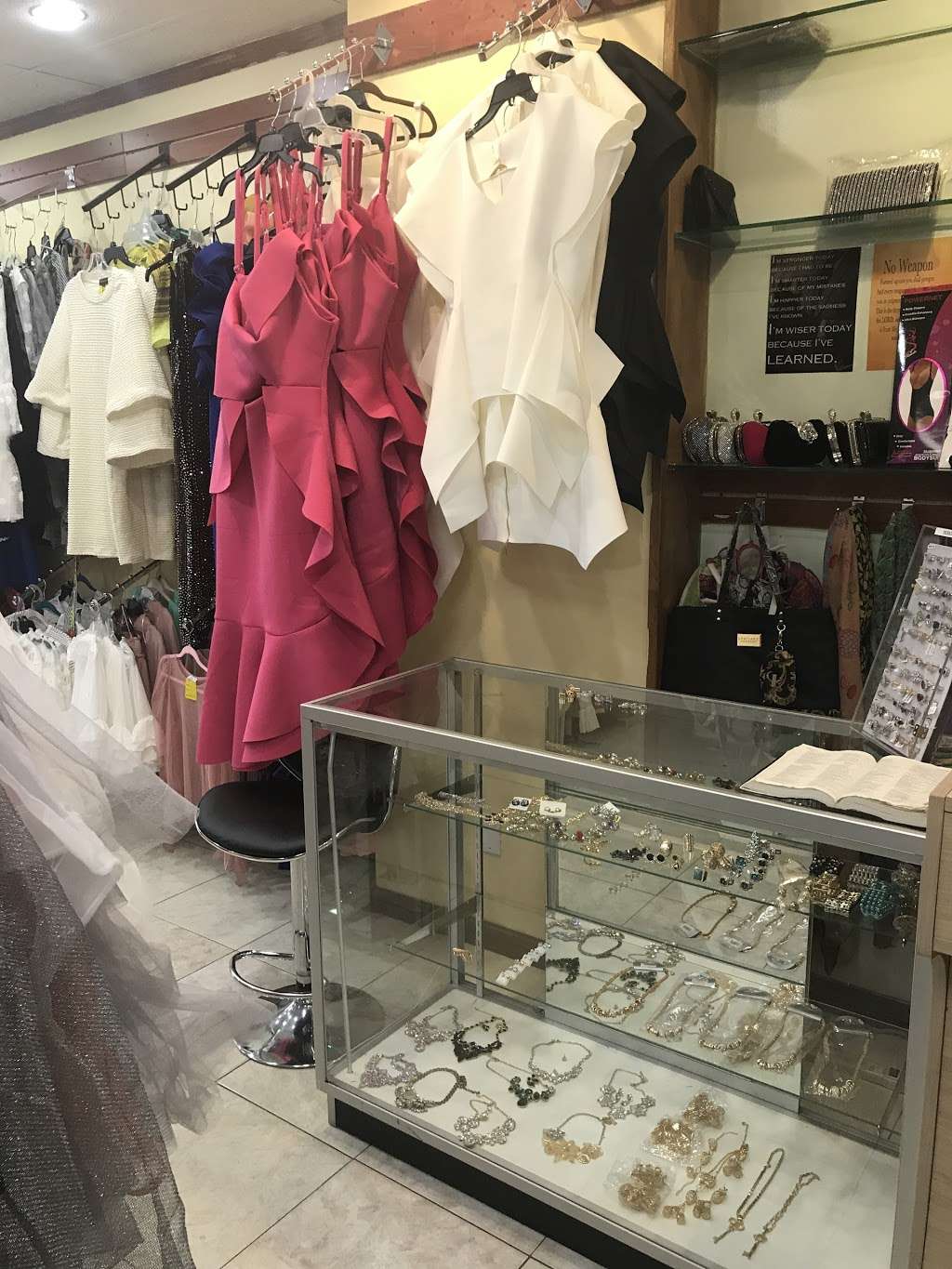 Dryft Elegance Glo Boutique | 1328 Flatbush Ave, Brooklyn, NY 11210, USA | Phone: (347) 529-2786