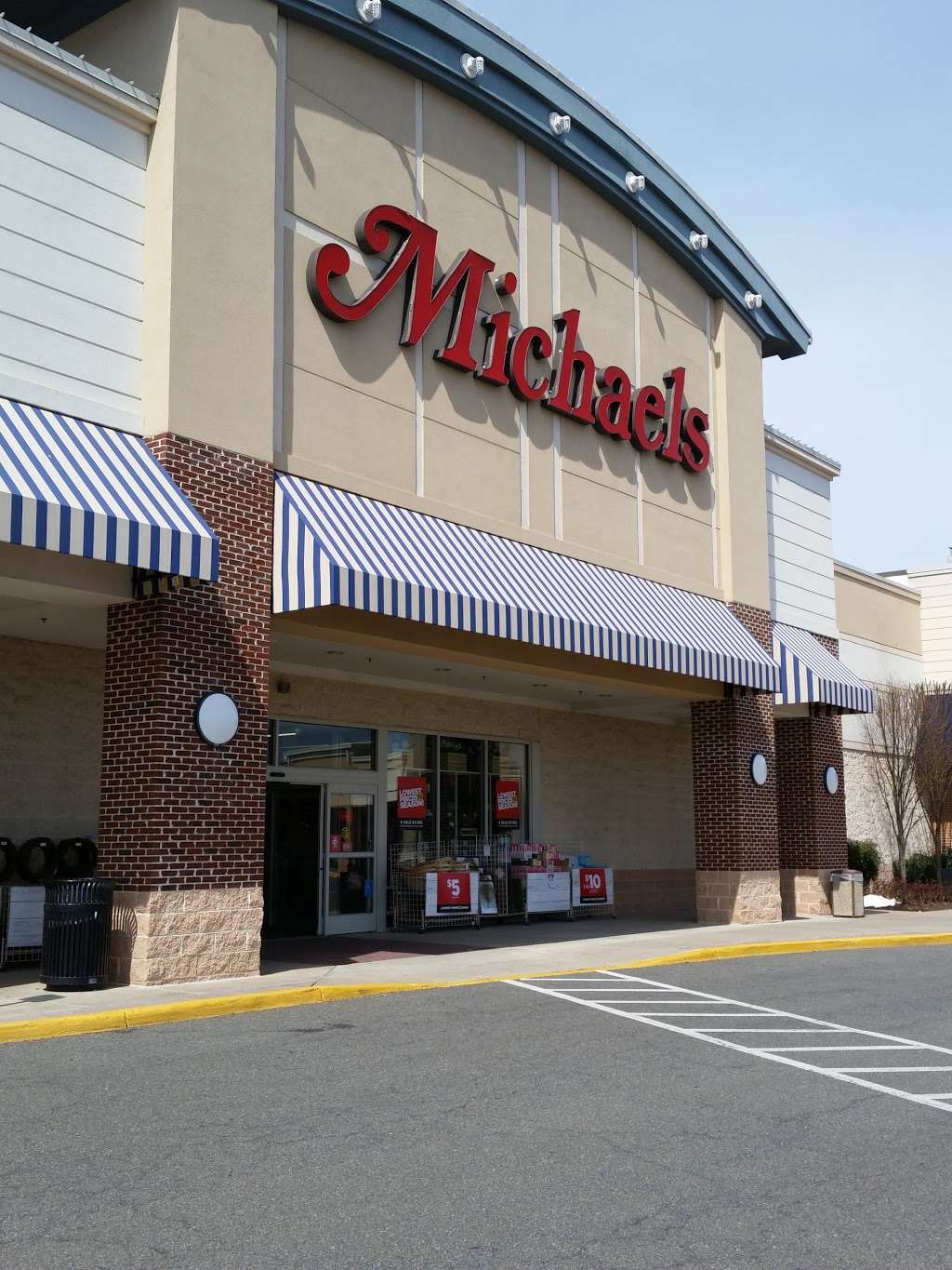 Michaels | 7690A Richmond Hwy, Alexandria, VA 22306, USA | Phone: (703) 721-9890