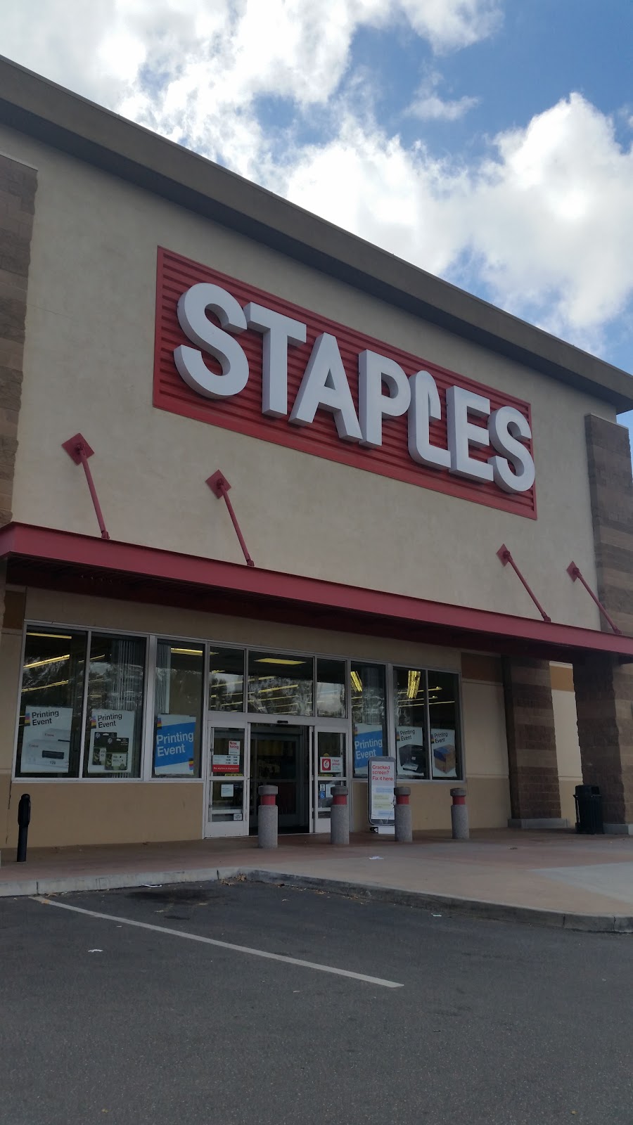 Staples | 29225 Central Ave, Lake Elsinore, CA 92532, USA | Phone: (951) 245-9686