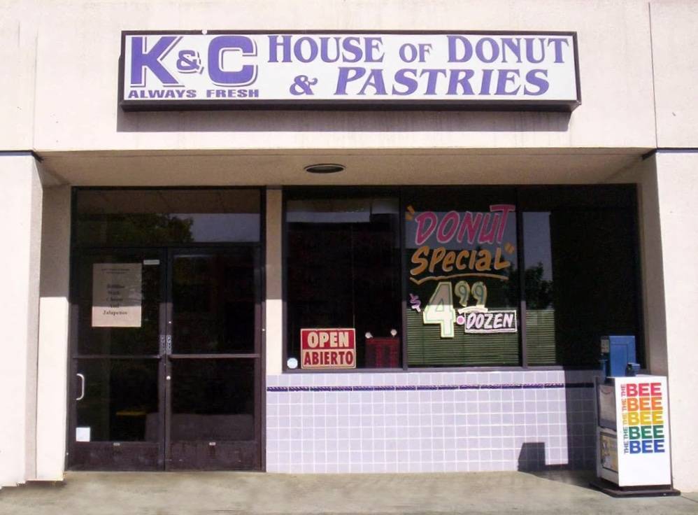 K & C House of Donuts and Mexican Pastries | 7014 N Maple Ave, Fresno, CA 93720, USA | Phone: (559) 322-6948