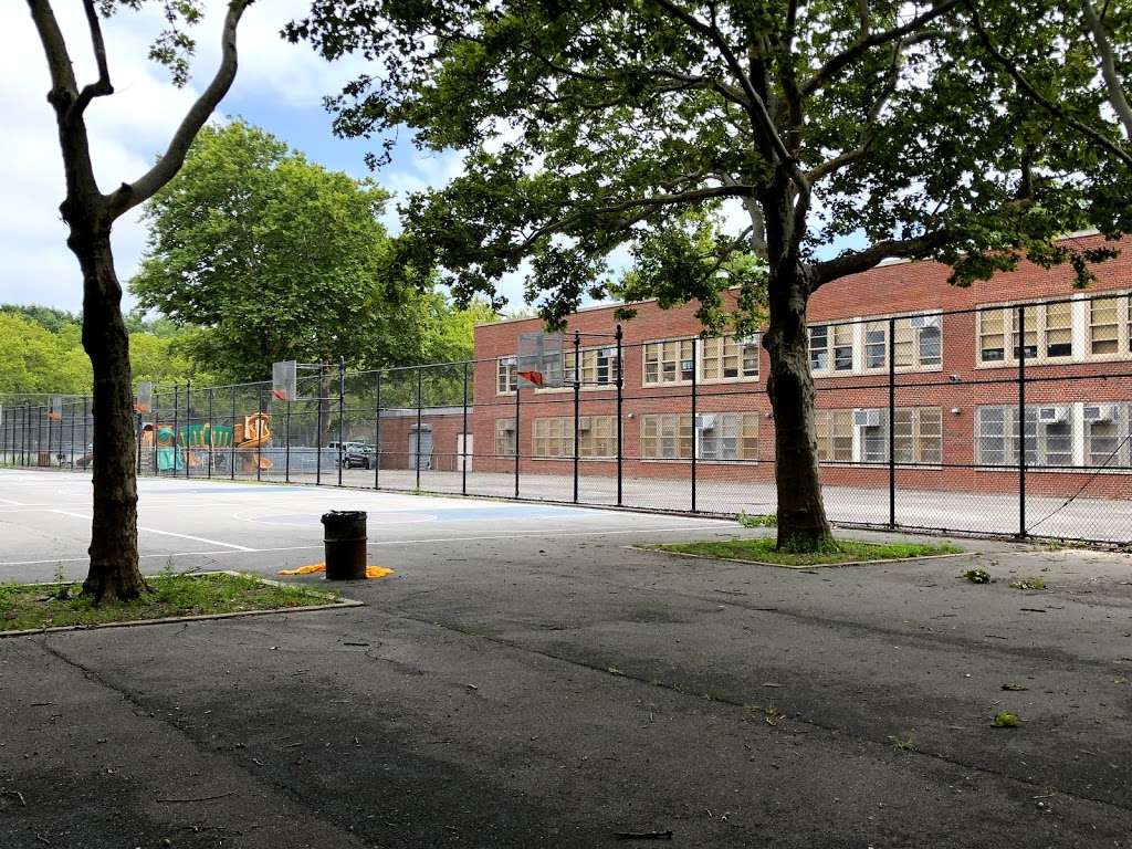 Public School 4 | 196-35 Peck Ave, Fresh Meadows, NY 11365 | Phone: (718) 264-0916