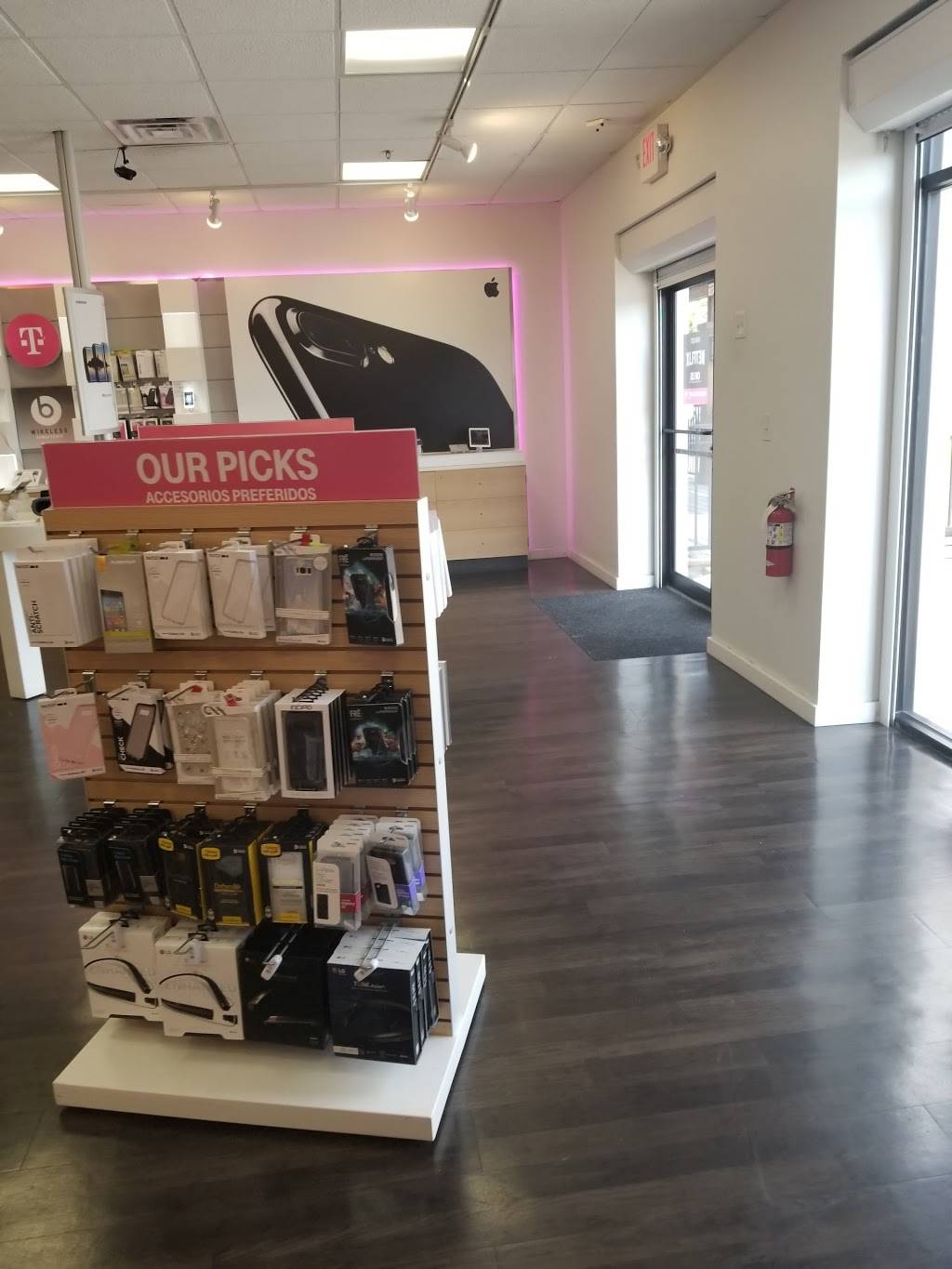 T-Mobile | 2525 W Anderson Ln Bldg 3 Ste 260, Austin, TX 78757, USA | Phone: (512) 323-2975