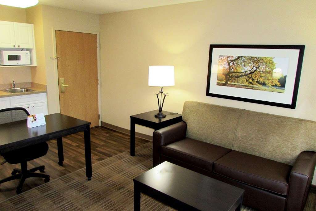 Extended Stay America - Phoenix - Scottsdale | 10660 N 69th St, Scottsdale, AZ 85254, USA | Phone: (480) 483-1333