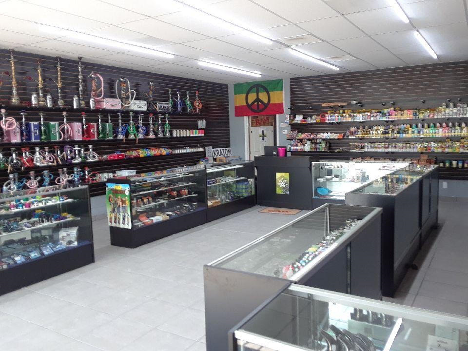 Lake Conroe Smoke & Vaporizer Shop | 5490 W Davis St #500, Conroe, TX 77304, USA | Phone: (936) 521-5929
