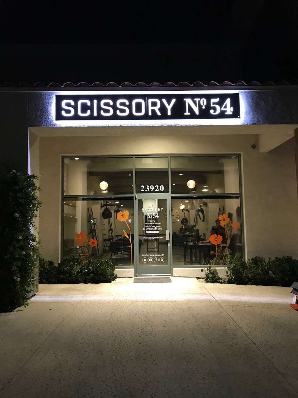 Scissory No. 54 | 23920 Summerhill Ln, Santa Clarita, CA 91354, USA | Phone: (661) 367-4888