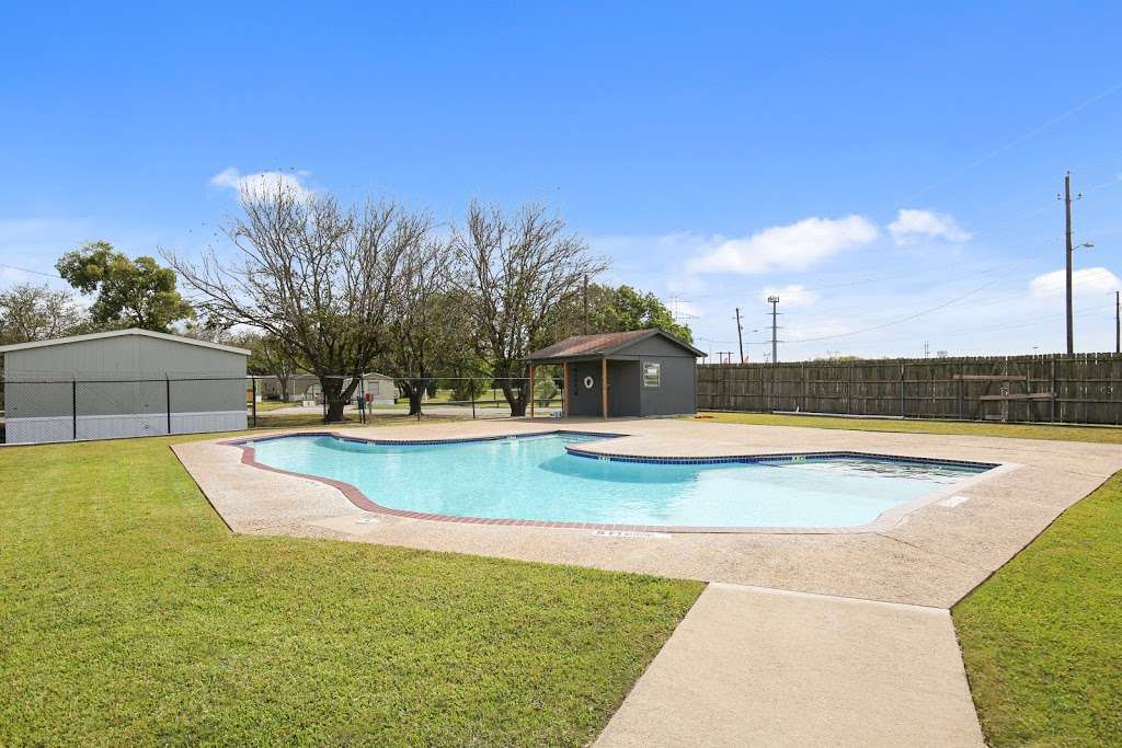 Glenn Heights Community | 499 E Bear Creek Rd, Glenn Heights, TX 75154, USA | Phone: (972) 223-9000