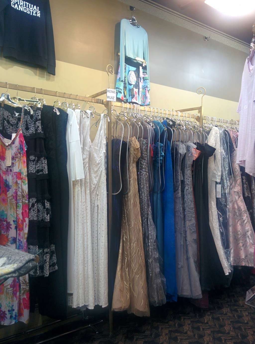 Bedazzled Boutique | 218 S Newtown Street Rd, Newtown Square, PA 19073, USA | Phone: (610) 359-1707