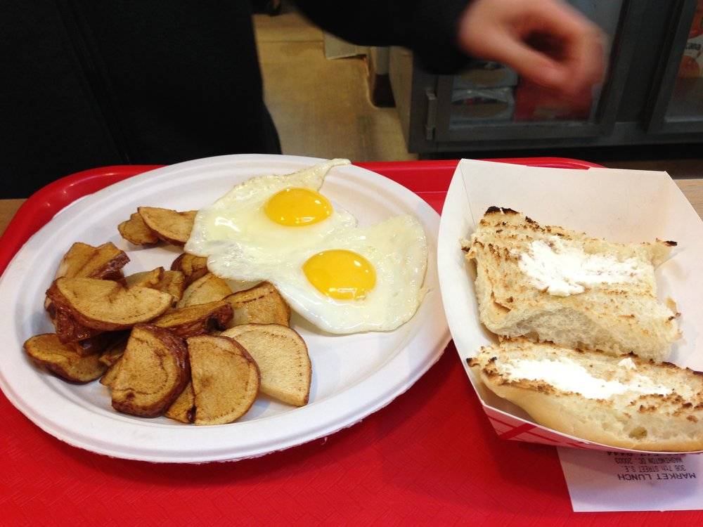 The Market Lunch | 225 7th St SE, Washington, DC 20003, USA | Phone: (202) 547-8444