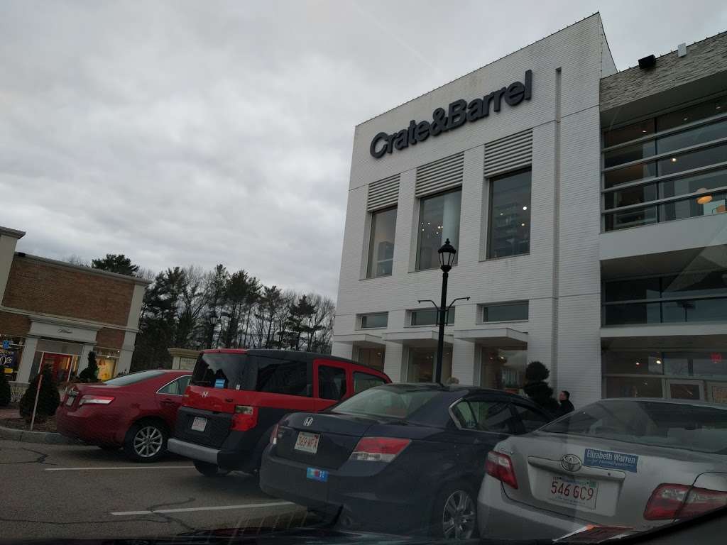 Crate and Barrel | 98 Derby St, Hingham, MA 02043 | Phone: (781) 749-8100