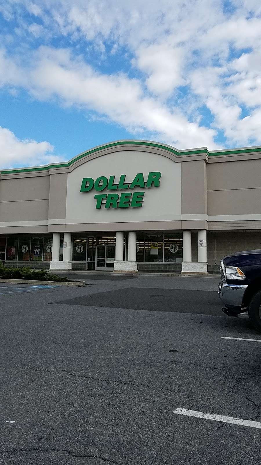 Dollar Tree | 3691 PA-378, Bethlehem, PA 18015, USA | Phone: (610) 865-2316