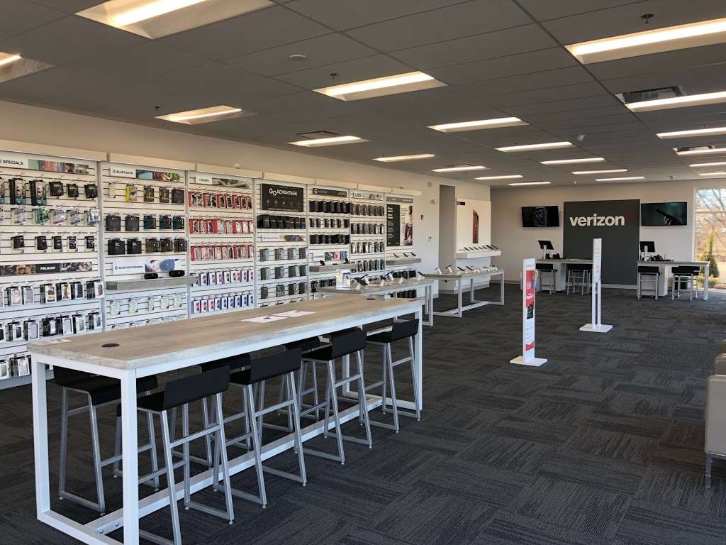 Verizon Authorized Retailer – GoWireless | 2011 Orchard Rd, Montgomery, IL 60538, USA | Phone: (630) 748-8199