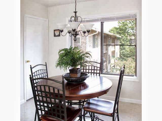 Potomac Garden Apartments | 1300 Sanderson Dr, Sterling, VA 20164, USA | Phone: (703) 430-9588