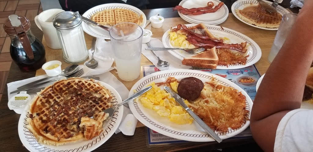 Waffle House | 8915 N, TX-146, Mont Belvieu, TX 77523 | Phone: (281) 385-2553