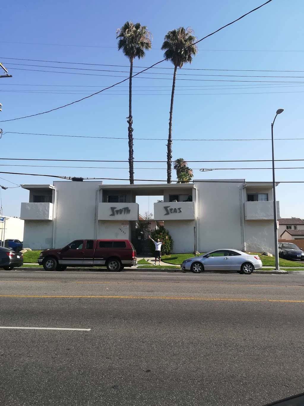 Karate Kid apartment building used in film | 19223 Saticoy St, Reseda, CA 91335, USA