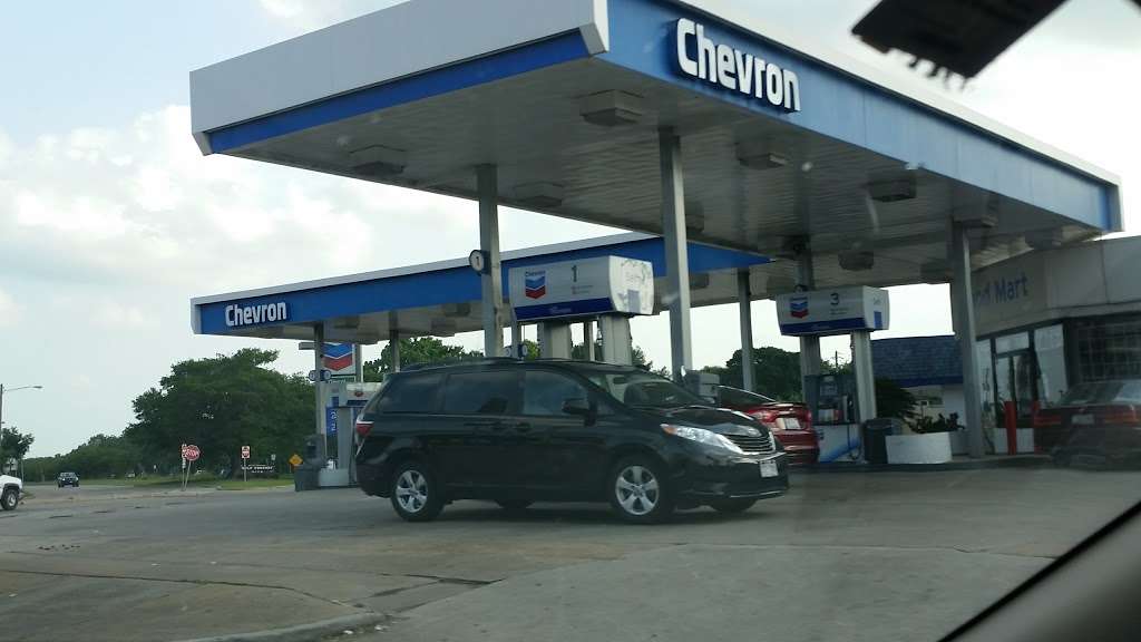 Chevron Houston | 8524 Gulf Fwy, Houston, TX 77017, USA | Phone: (713) 649-5437