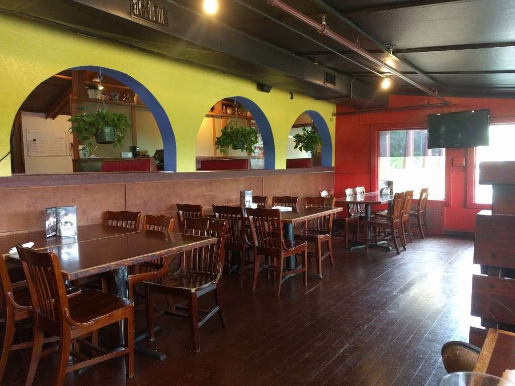 Los Cucos Mexican Cafe | 211 W Elm St, Wharton, TX 77488, USA | Phone: (979) 531-1961