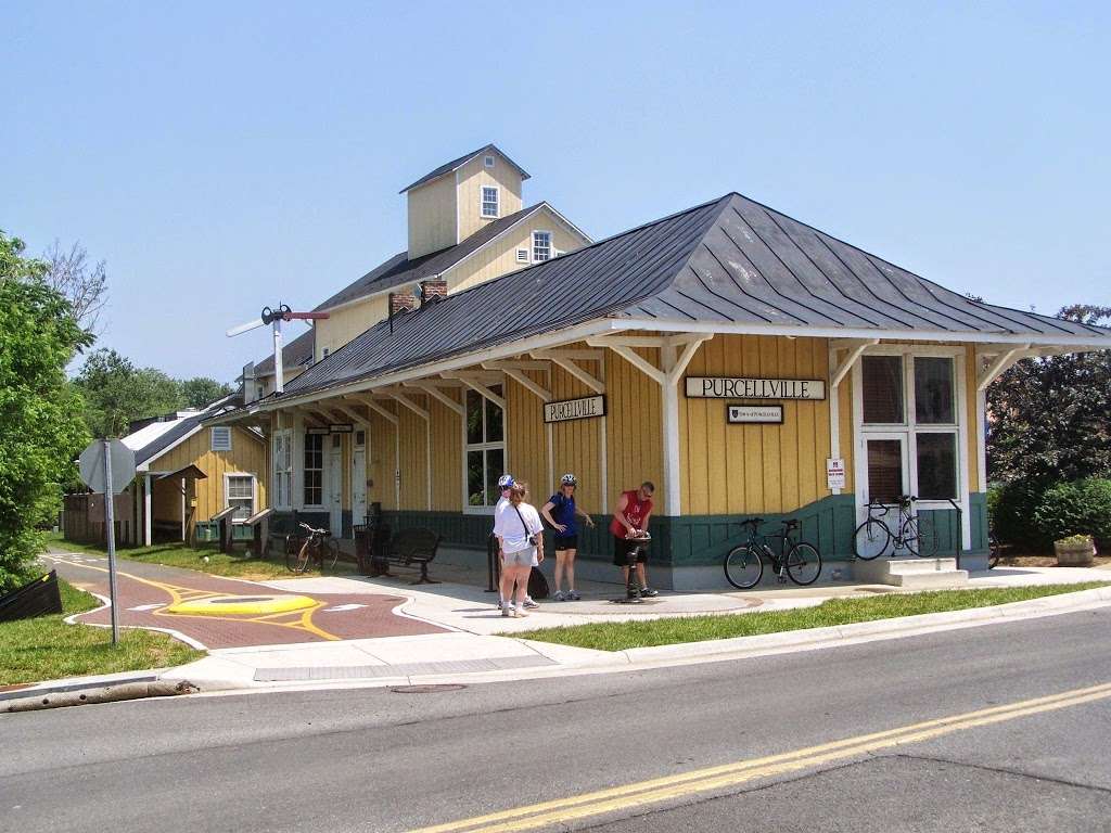 Town of Purcellville Train Sta | 200 N 21st St, Purcellville, VA 20132, USA | Phone: (540) 338-1451