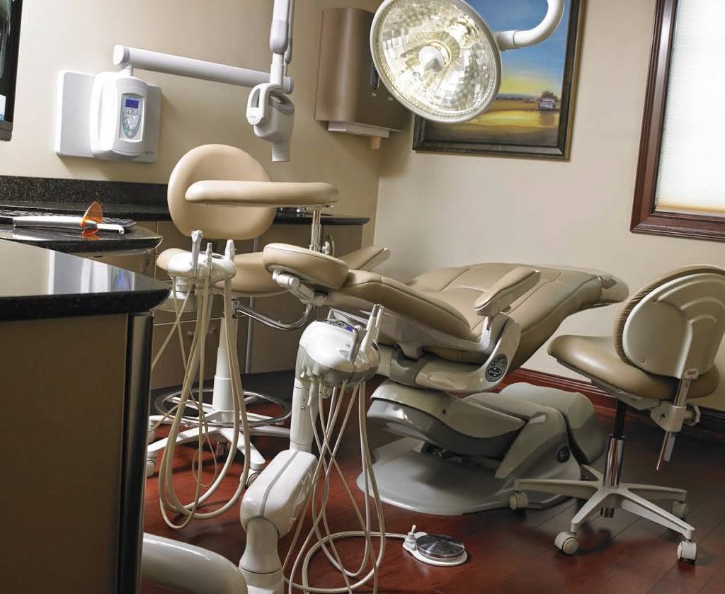 Advance Dentistry - Wooster Pike | 5823 Wooster Pike, Cincinnati, OH 45227, USA | Phone: (513) 272-9009
