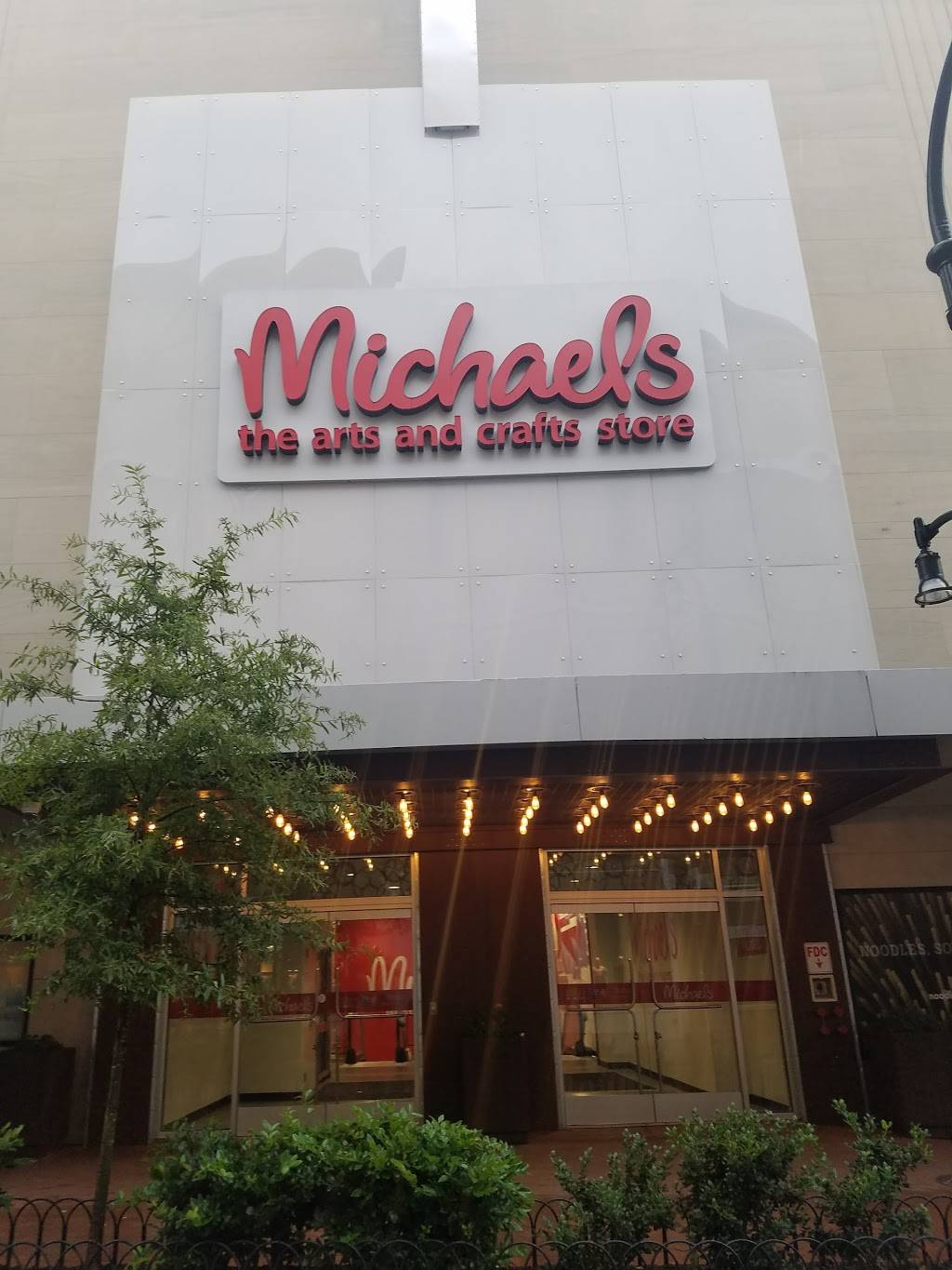 Michaels | 8661 Colesville Rd Ste A104, Silver Spring, MD 20910, USA | Phone: (301) 844-6732