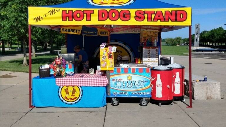 Mr & Mrs Hot Dog Stand | 7140 S Emerson Ave, Indianapolis, IN 46237, USA | Phone: (317) 413-0483