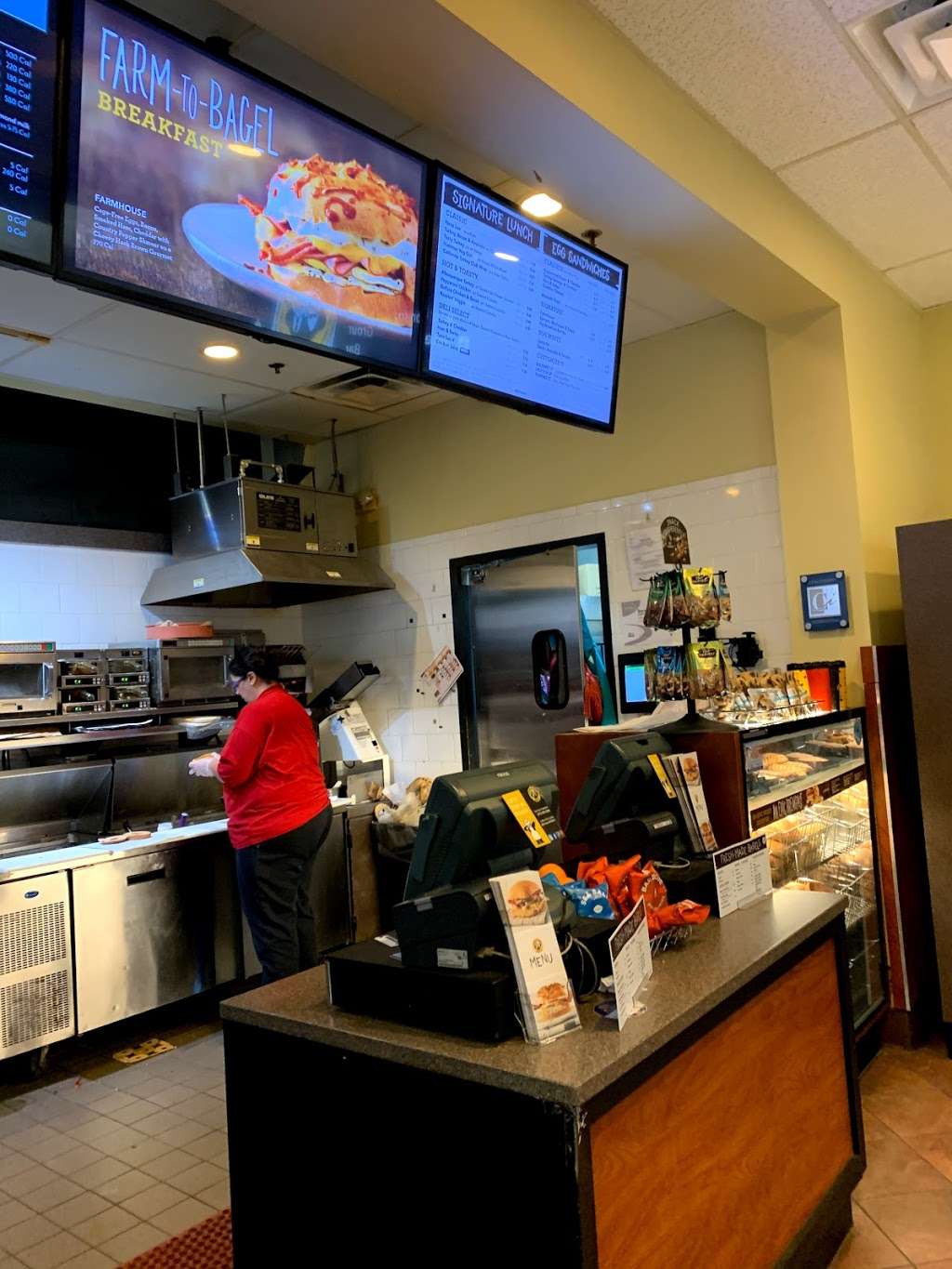 Einstein Bros. Bagels | 2040 N International Pkwy Gate A11, Dallas, TX 75261, USA | Phone: (972) 973-7306