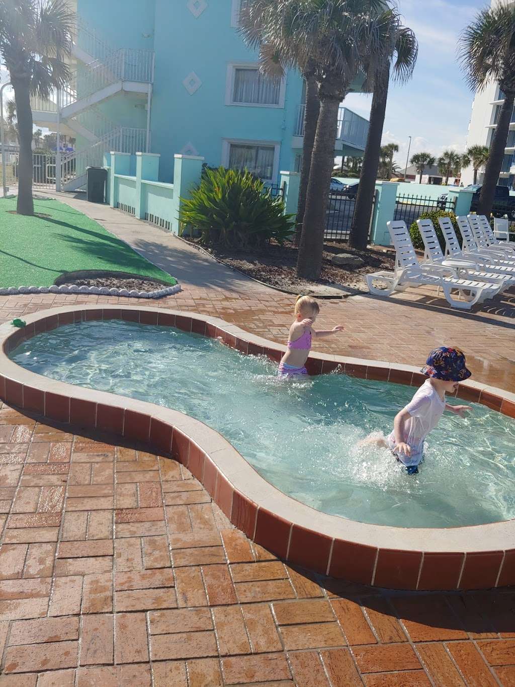 Sea Scape Inn | 2601 S Atlantic Ave, Daytona Beach, FL 32118, USA | Phone: (386) 767-7312