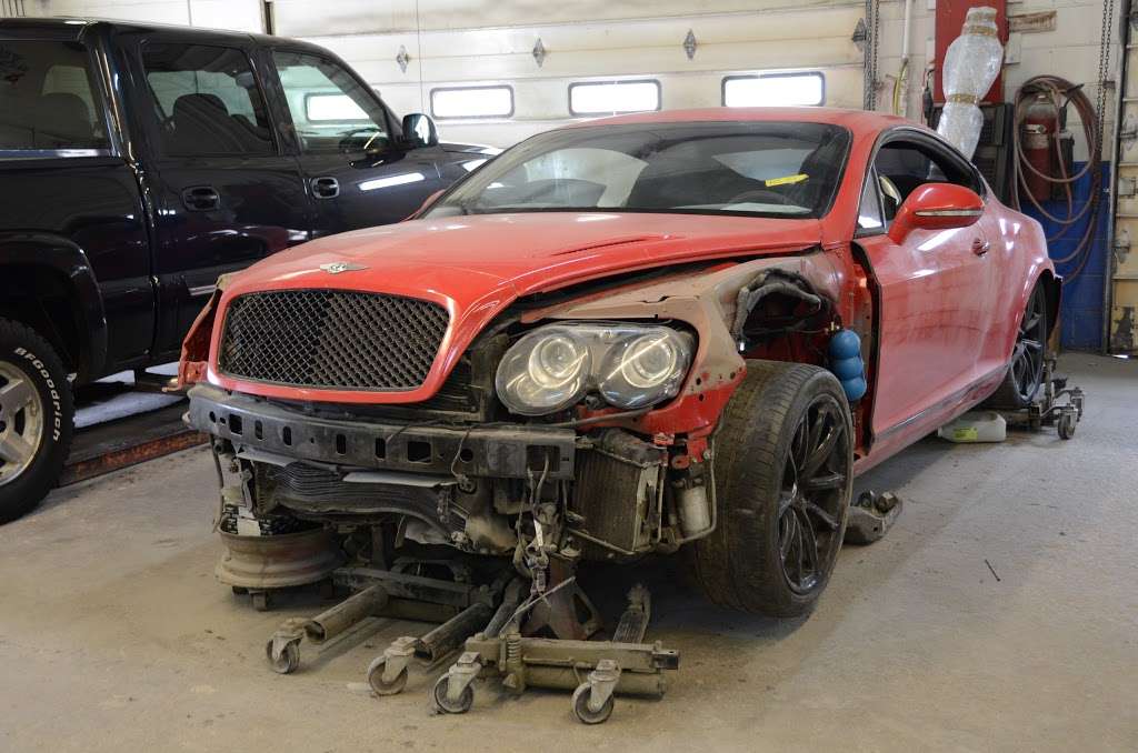 Steele Collision Repair Center | 420 Hardin St, Momence, IL 60954, USA | Phone: (815) 472-3349