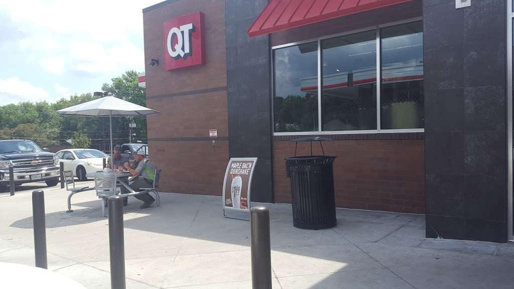 QuikTrip | 201 East 23rd St S, Independence, MO 64055 | Phone: (816) 461-7284