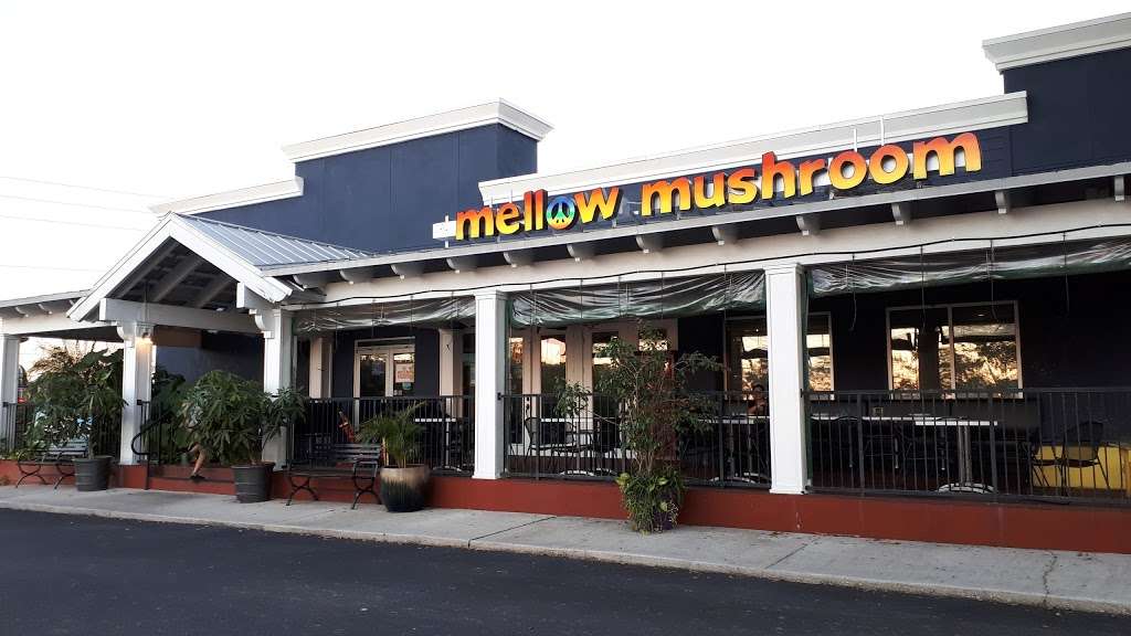 Mellow Mushroom | 11680 E Colonial Dr, Orlando, FL 32817 | Phone: (407) 384-4455