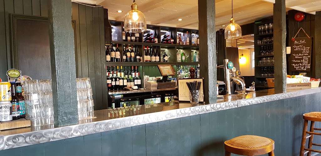 The Green Dragon | 2 St Albans Rd, Barnet EN5 4RE, UK | Phone: 020 8449 2972