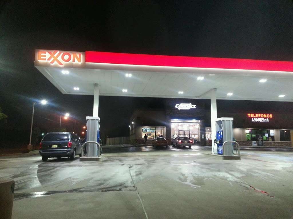 Exxon | 5417 Anderson Rd, Houston, TX 77053 | Phone: (713) 433-5011
