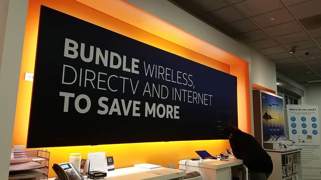 AT&T Store | 297 S Weber Rd, Romeoville, IL 60446, USA | Phone: (815) 838-6730