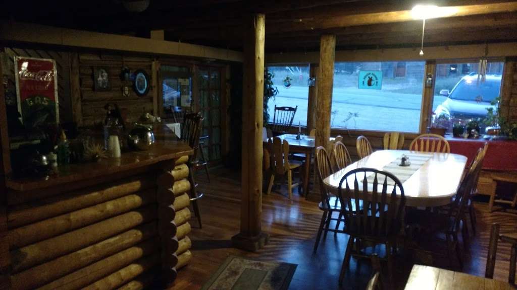 Allenspark Lodge B & B | 184 CO-7, Allenspark, CO 80510 | Phone: (303) 747-2552