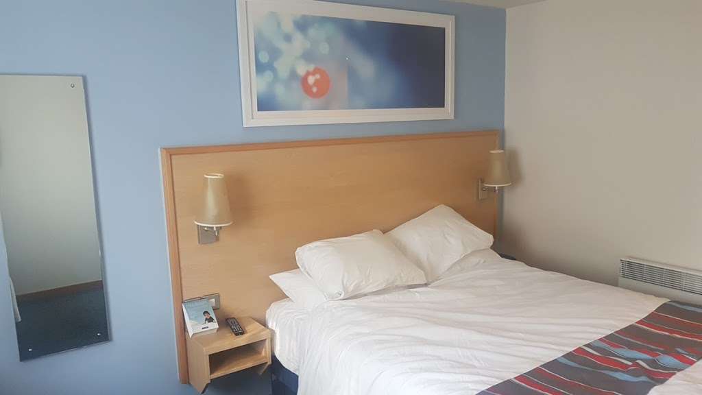 Travelodge London Wimbledon Morden | A24 Epsom Rd, Morden SM4 5PH, UK | Phone: 0871 984 6196