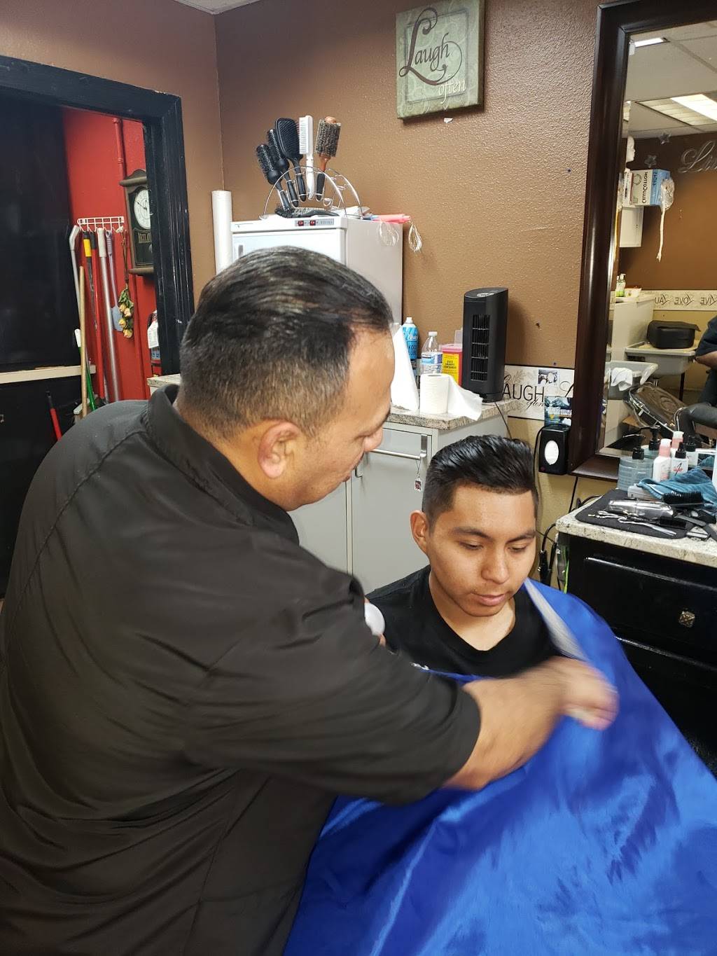 Hidalgos Barber Shop | 3628 W McDowell Rd, Phoenix, AZ 85009, USA | Phone: (623) 225-3087