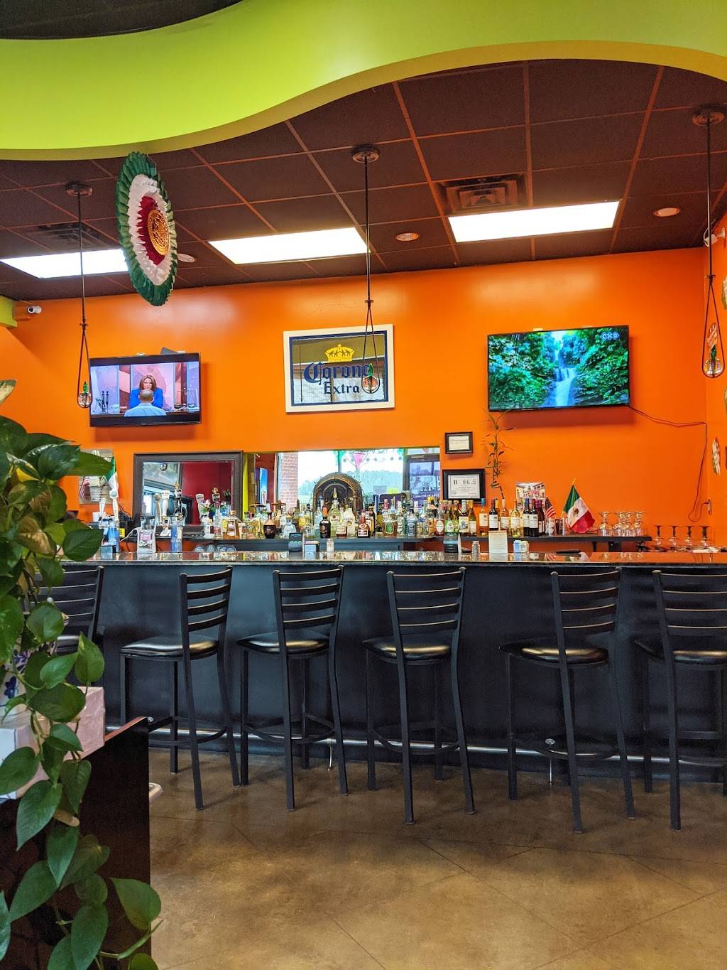 Salsa Azteca | 8928 US-70 BUS #500, Clayton, NC 27520, USA | Phone: (919) 879-8643