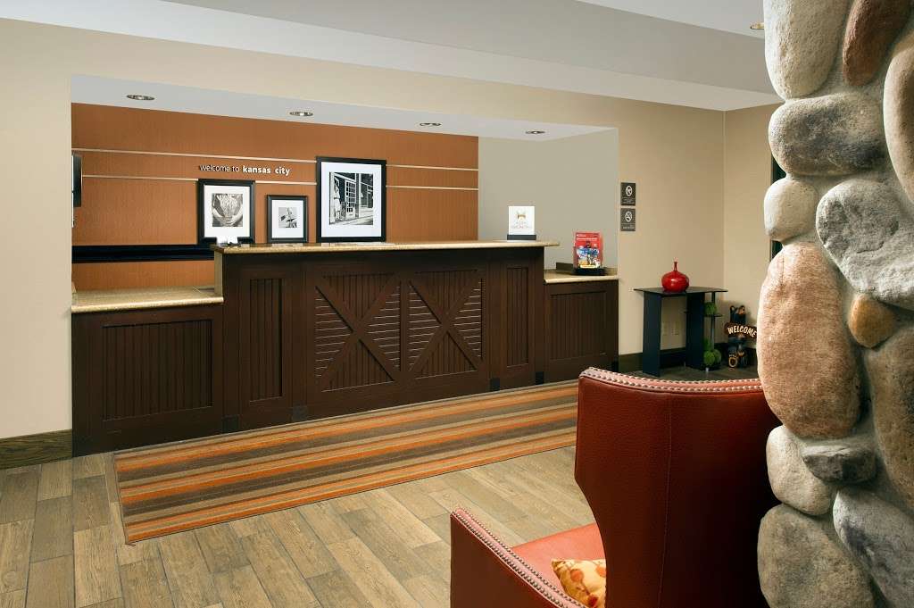 Hampton Inn Kansas City-Village West | 1400 Village West Pkwy, Kansas City, KS 66111, USA | Phone: (913) 328-1400