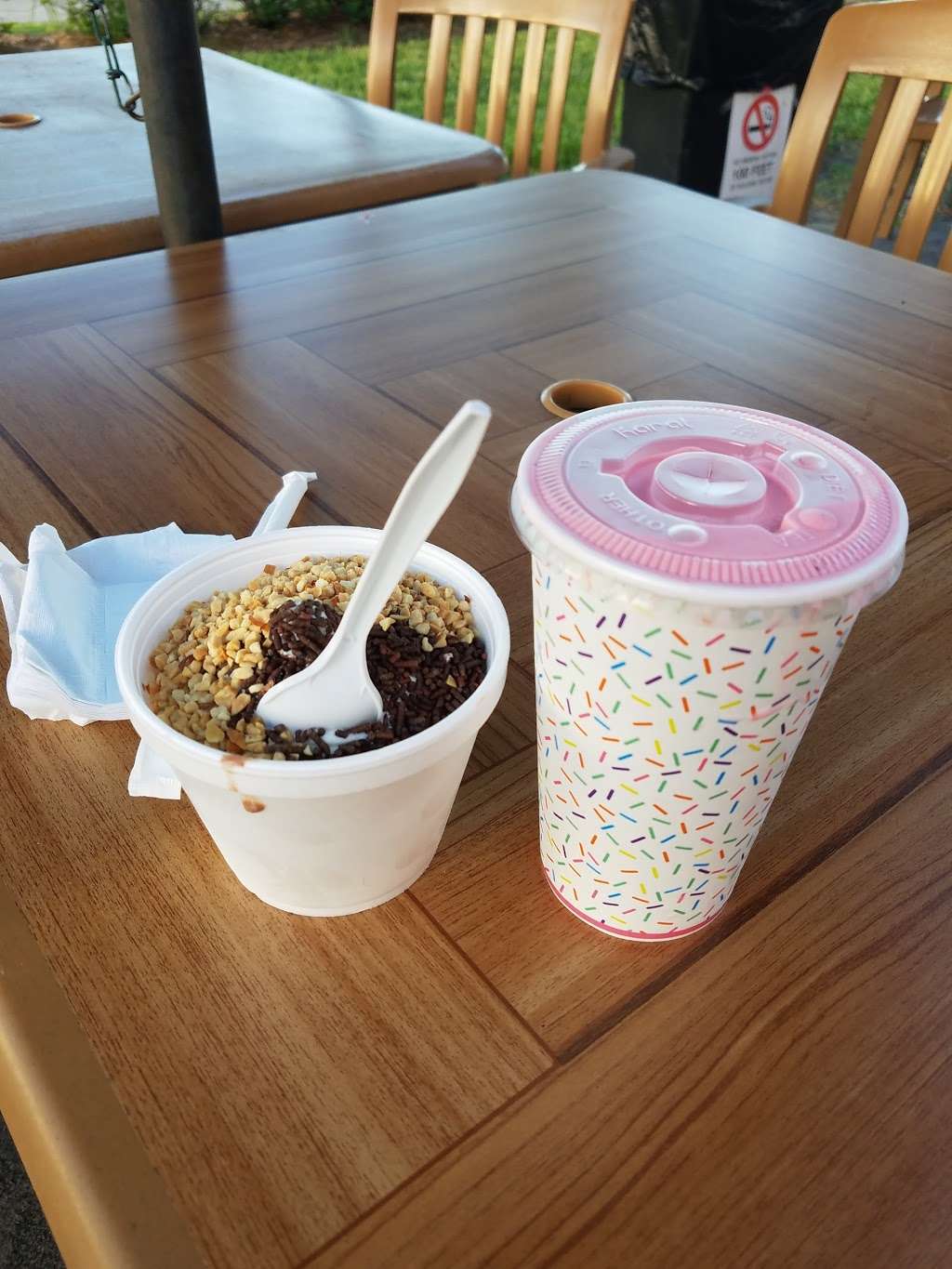 Chillin Out Ice Cream in 1410 E Osceola Pkwy, Kissimmee, FL 34744, USA