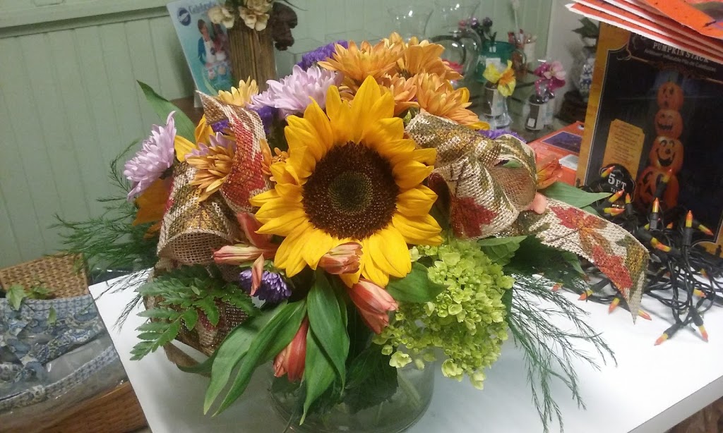 City Flowers & Gifts, Inc. | 307 S Whittaker St, New Buffalo, MI 49117, USA | Phone: (269) 469-0405