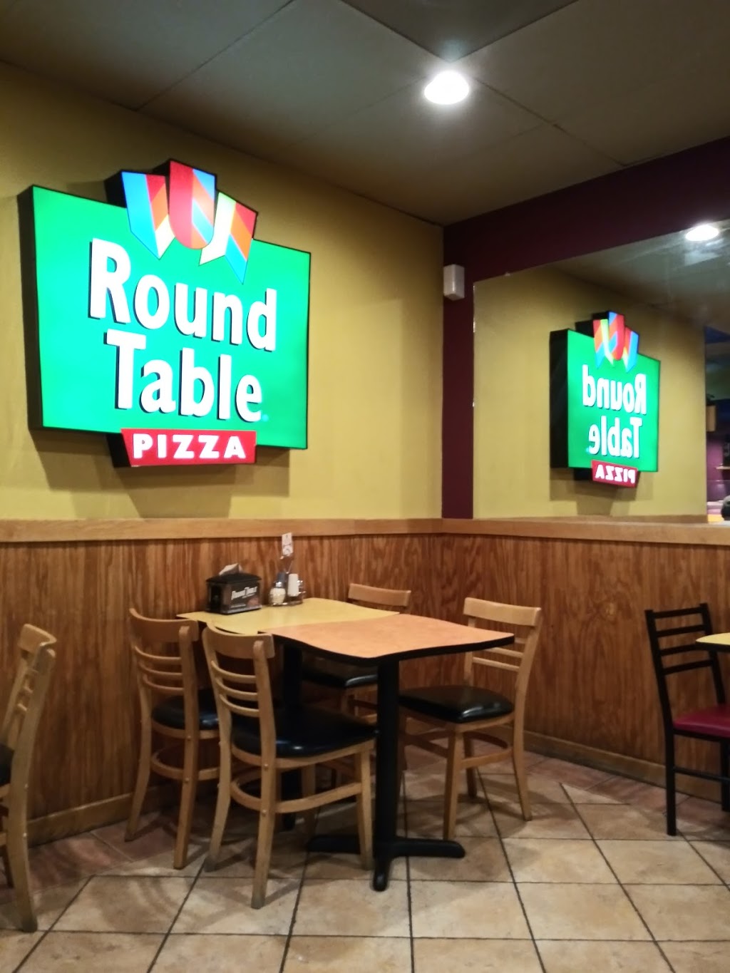 Round Table Pizza | 1743 Willow Pass Rd, Concord, CA 94520, USA | Phone: (925) 689-8900