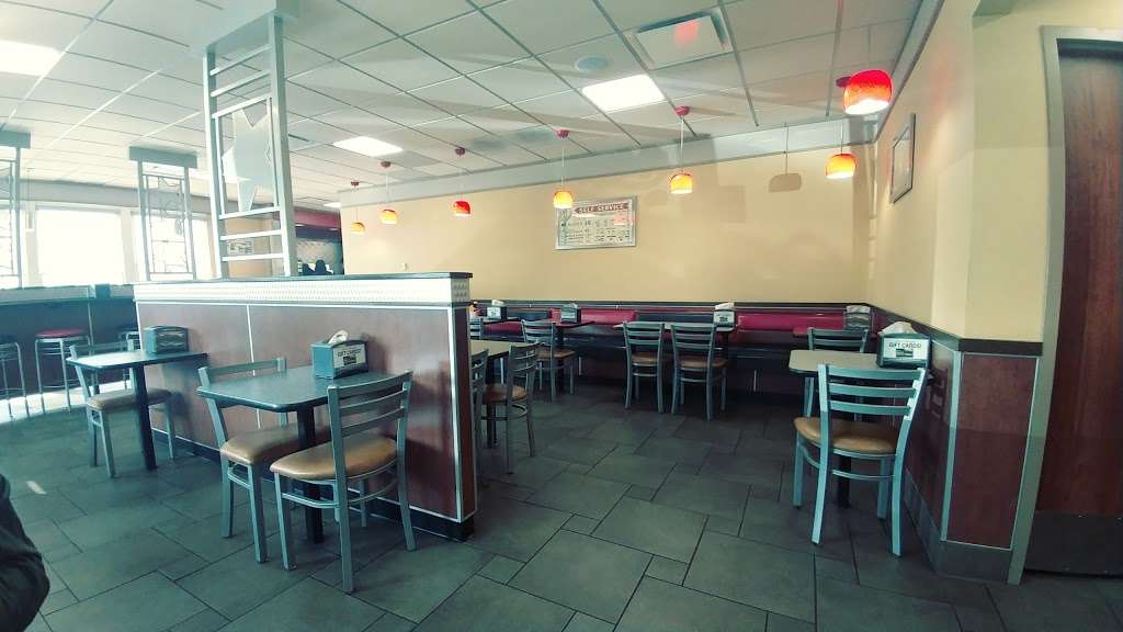 Carls Jr. / Green Burrito | 1625 E 4th St, Ontario, CA 91764 | Phone: (909) 984-0949