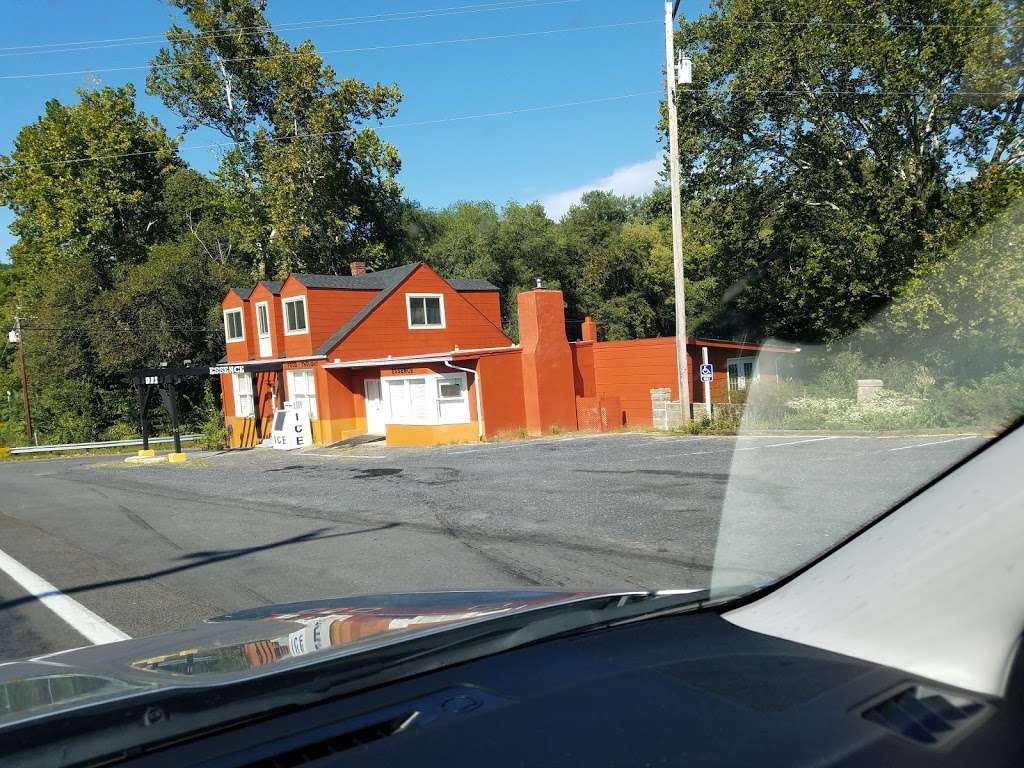 Essence | 7892 Stonewall Jackson Hwy, Front Royal, VA 22630, USA