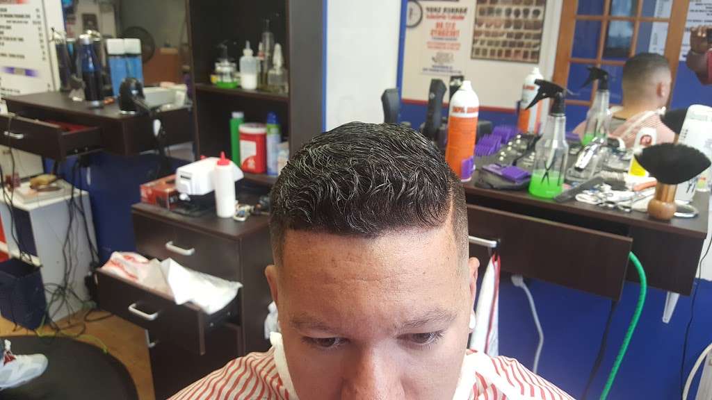 Chris Cuttz Barbershop | 141 Main St, Chester, NY 10918, USA | Phone: (845) 610-5404