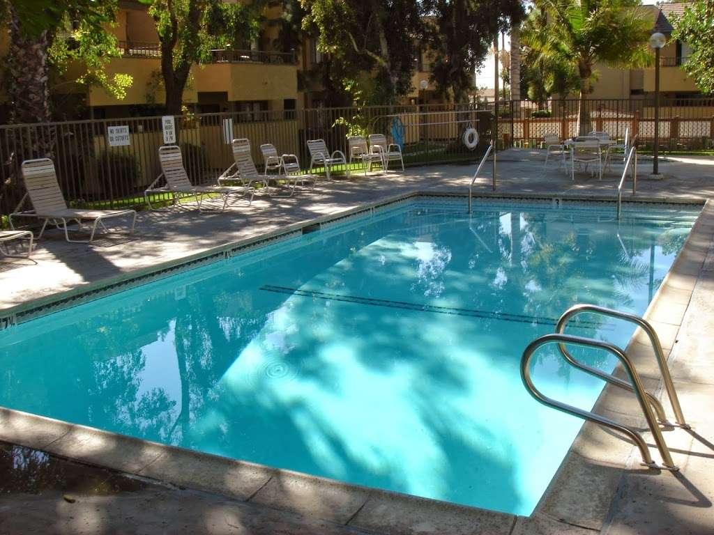 Colony Ridge Apartments | 17400 Arrow Blvd, Fontana, CA 92335 | Phone: (909) 350-1900