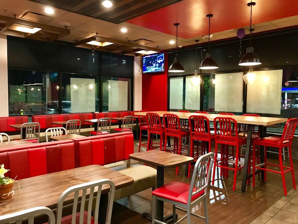 Arbys | 5821 Dennis McCarthy Dr, Lebec, CA 93243 | Phone: (661) 663-4341