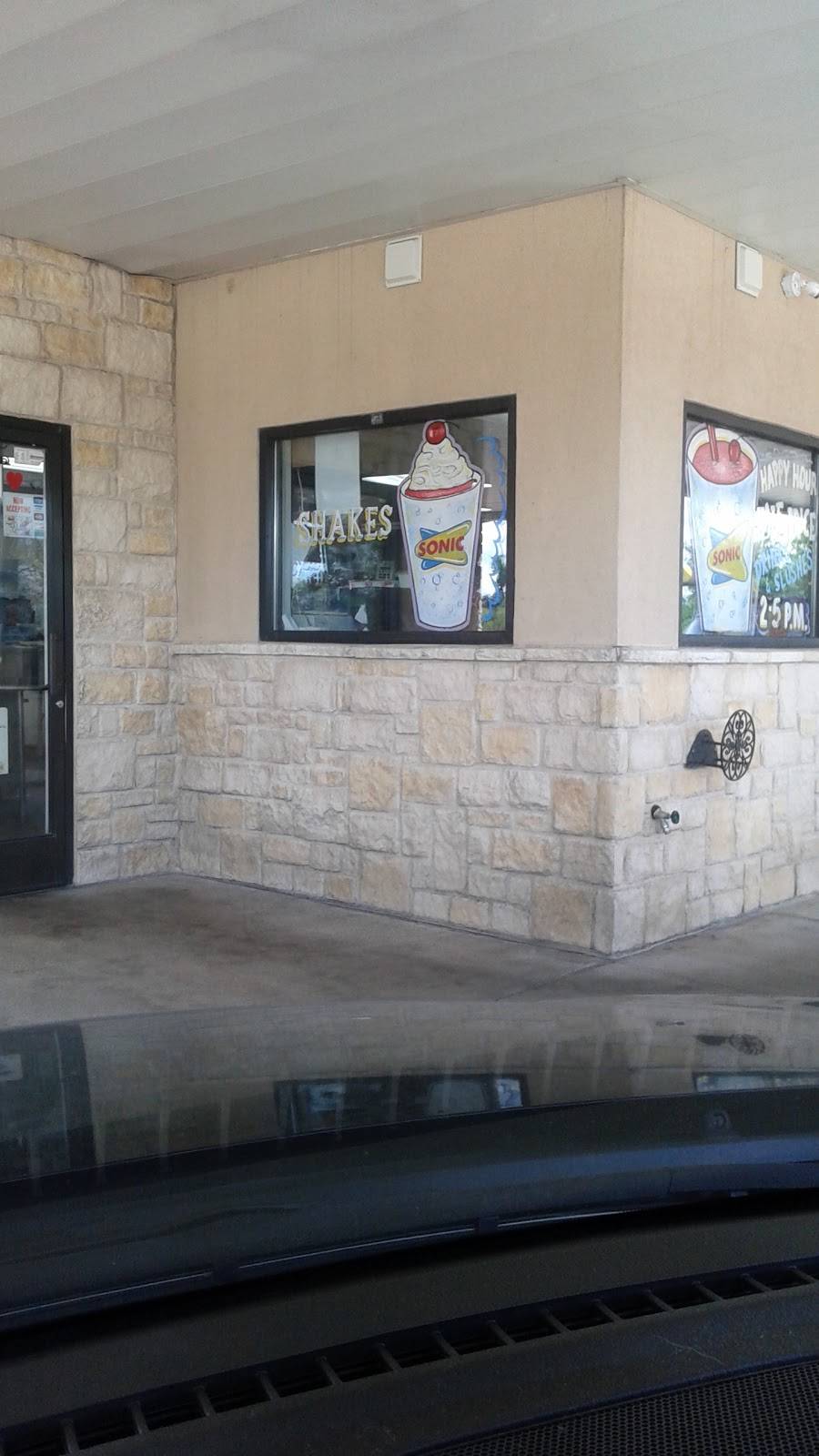 Sonic Drive-In | 4301 S Collins St, Arlington, TX 76018, USA | Phone: (817) 468-9903