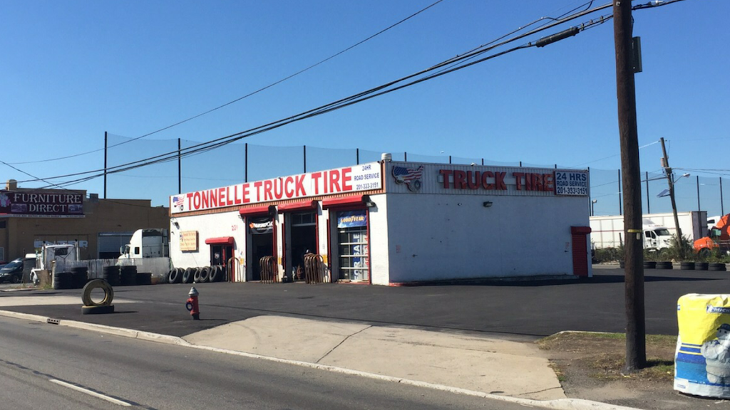 Tonnelle Tire Service | 221 US-1 Truck, Jersey City, NJ 07306, USA | Phone: (201) 333-3151