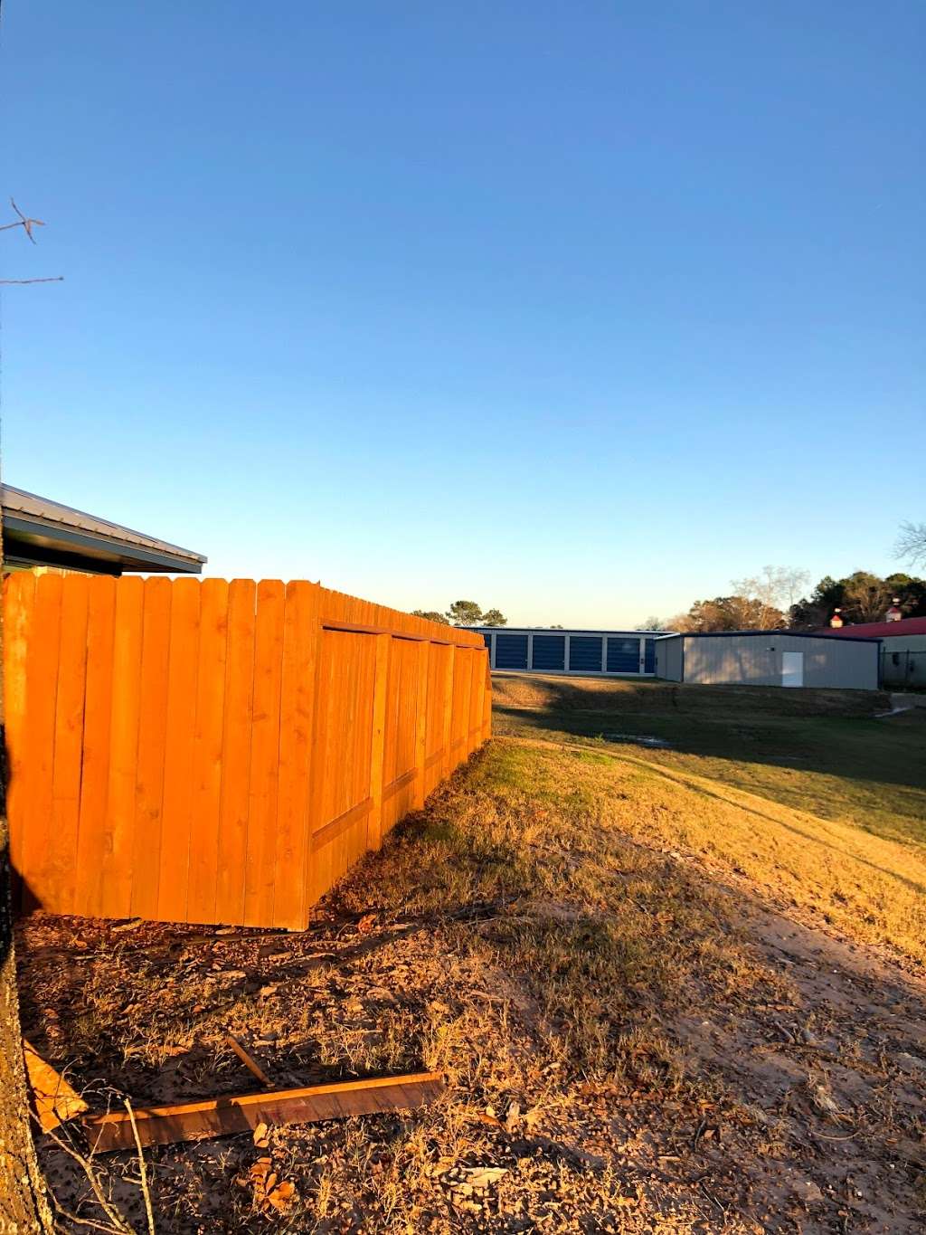 Stain Your Fence? | 14419 Lantana Branch Ln, Humble, TX 77396, USA | Phone: (832) 644-5555