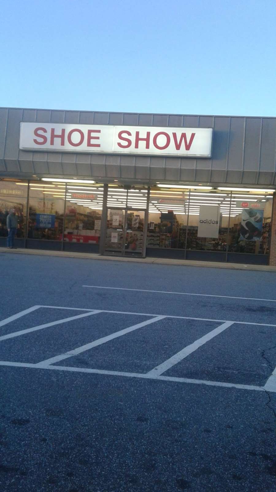 Shoe Show | 1246 U.S. Hwy 70 SW, Hickory, NC 28602, USA | Phone: (828) 328-6791