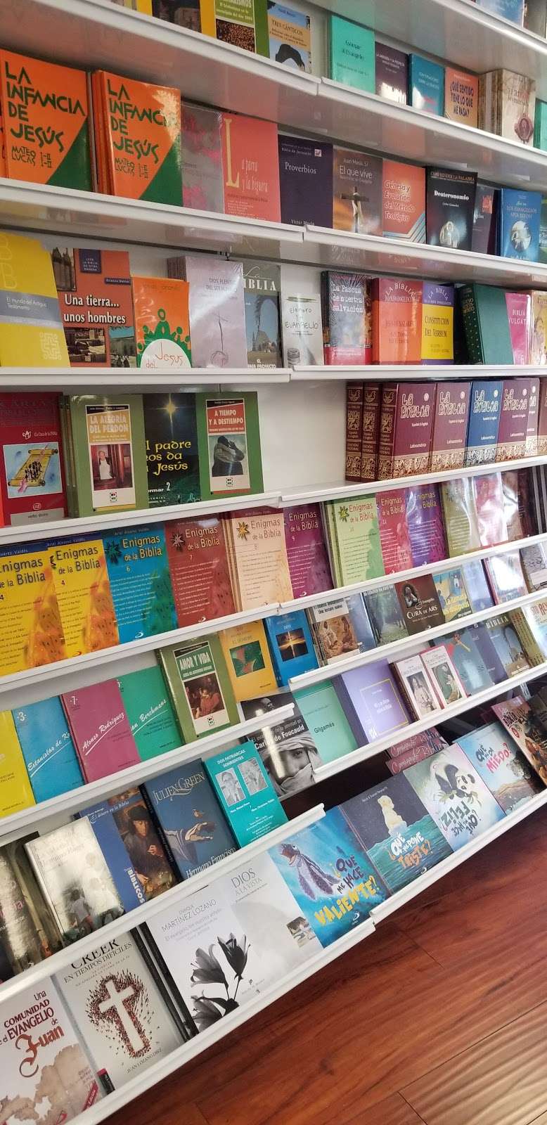 Libreria San Pablo - book store  | Photo 5 of 6 | Address: 3852 E 1st St, Los Angeles, CA 90063, USA | Phone: (323) 268-5010